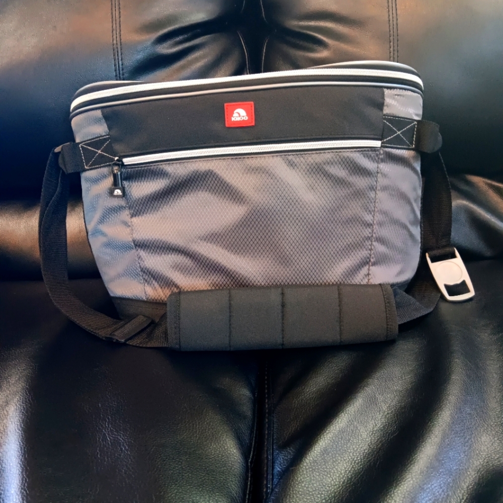 Igloo cooler bag